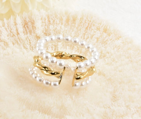 Pearl & Gold 3 Tier Ring