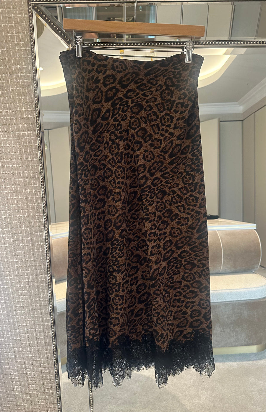 Raya leopard skirt