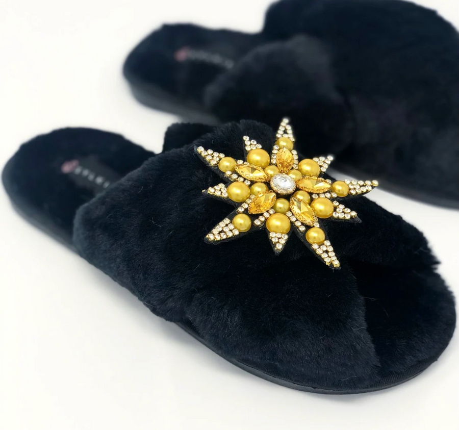 Slipper with brooch