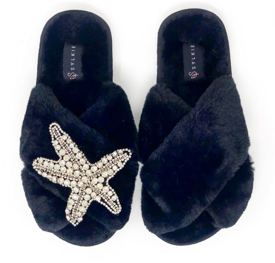Slipper with brooch