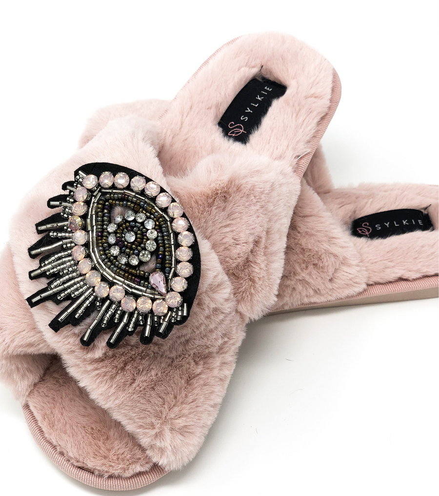 Slipper with brooch