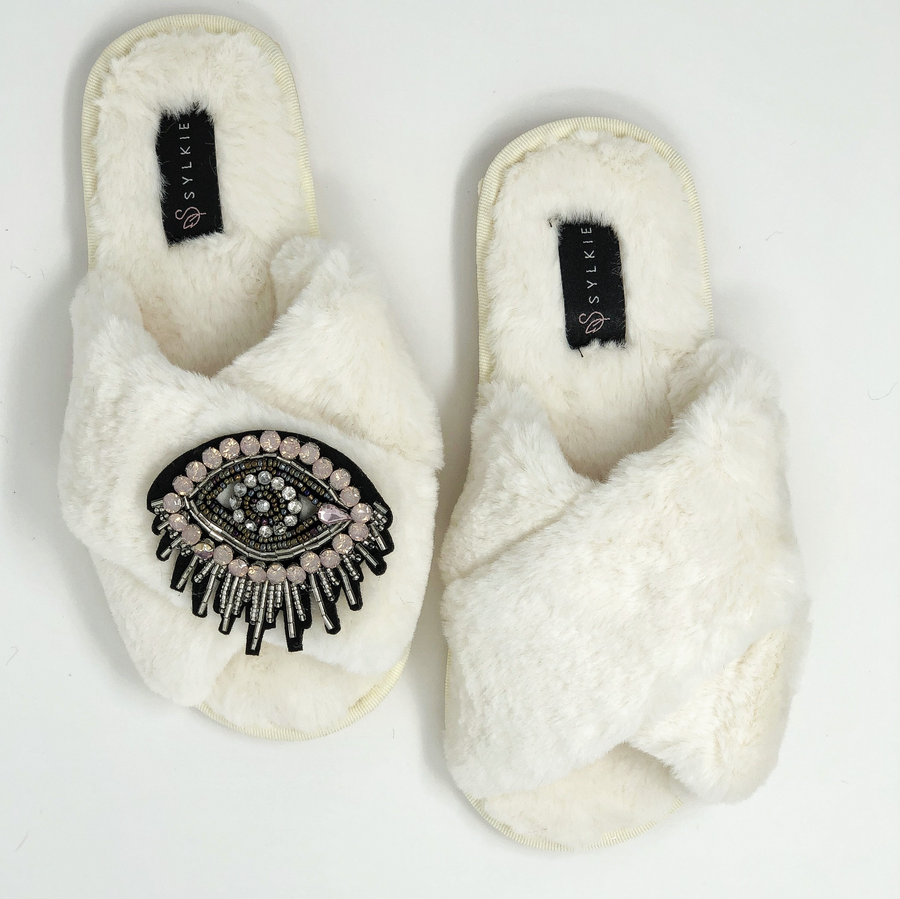 Slipper with brooch